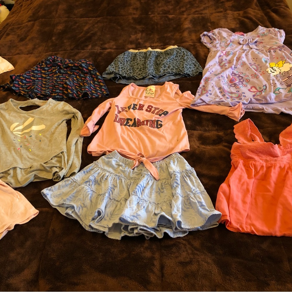 Bundle of clothes for girl
